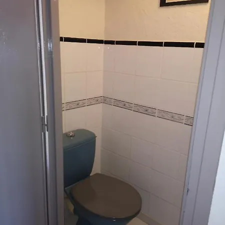A 150 M De La - T3 Confort - 4 Pers - Roussillon - 1 Apartment