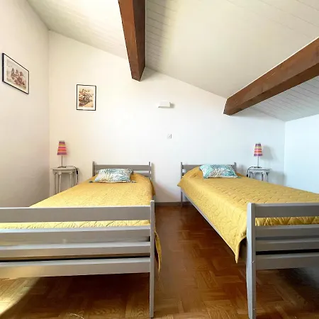 Apartment A 150 M De La - T3 Confort - 4 Pers - Roussillon - 1